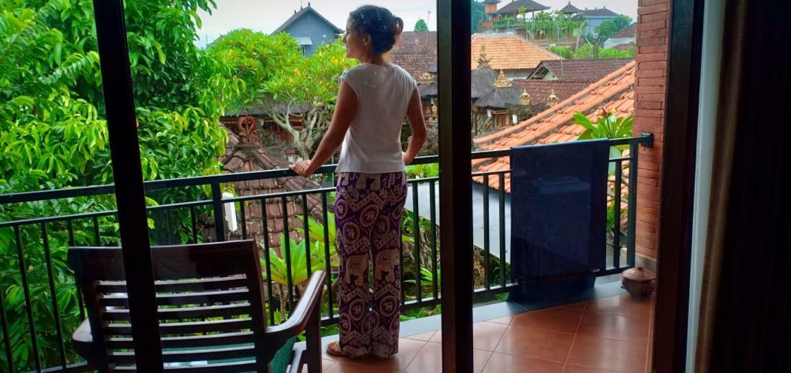 Ubud Taksu Homestay Buitenkant foto